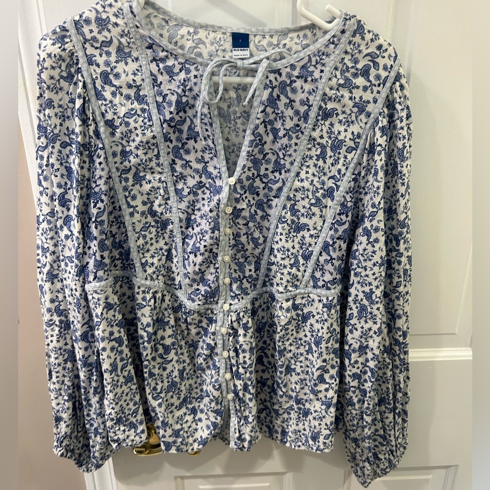 Old Navy bohemian peasant blouse blue/white floral size Large